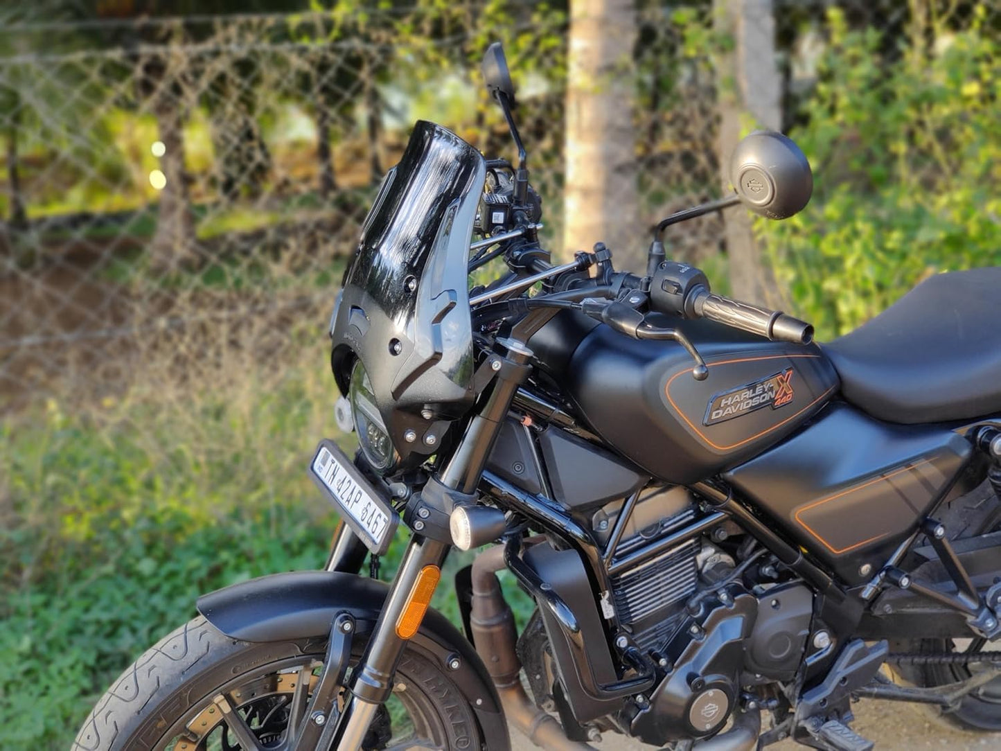 Vagary Premium Touring Windshield for RE Himalayan 450 II Hness CB 350 II RE Meteor 350 II RE Meteor 650 II Bullet Classic 350 II Triumph Speed 400 II TVS Ronin II Hunter 350 II Guerrilla 450