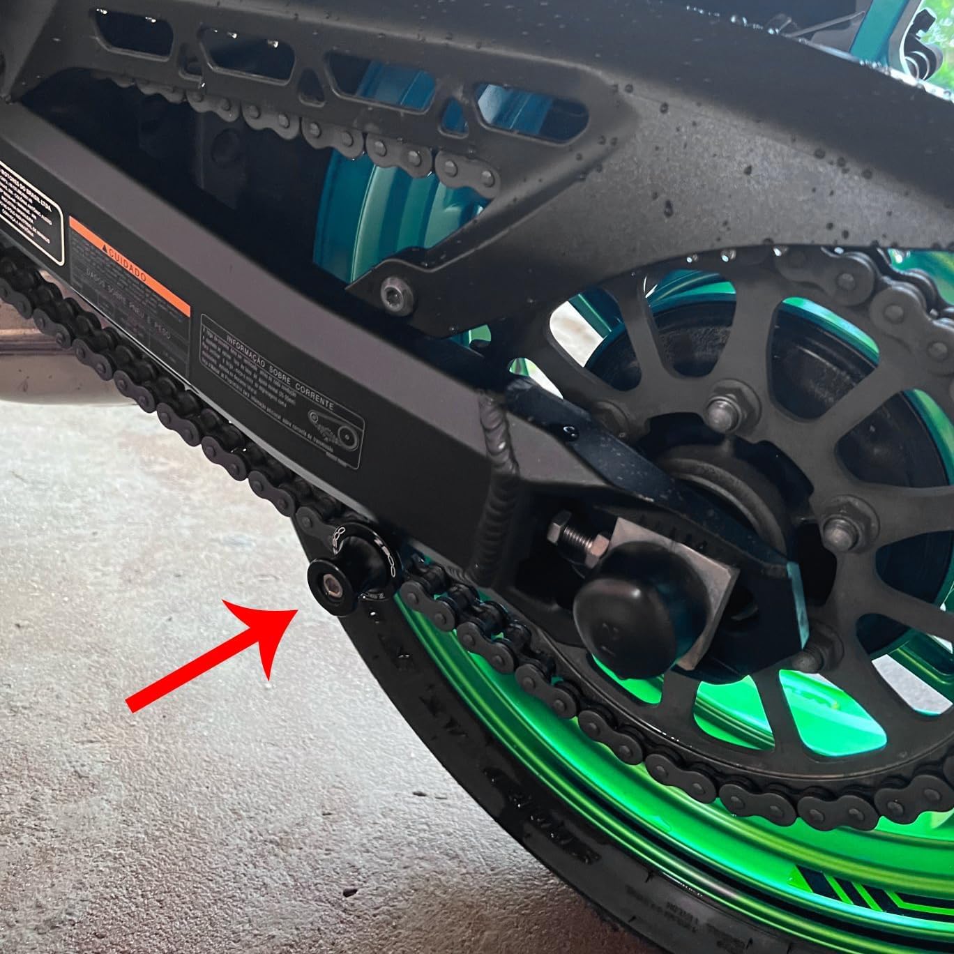 Vagary CNC Frame Stands Screws Swingarm Spools Slider for Kawasaki Z900 (Green)